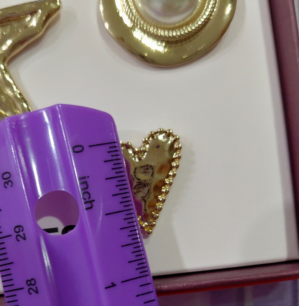 No Boundaries Gold Heart Brooch 12$